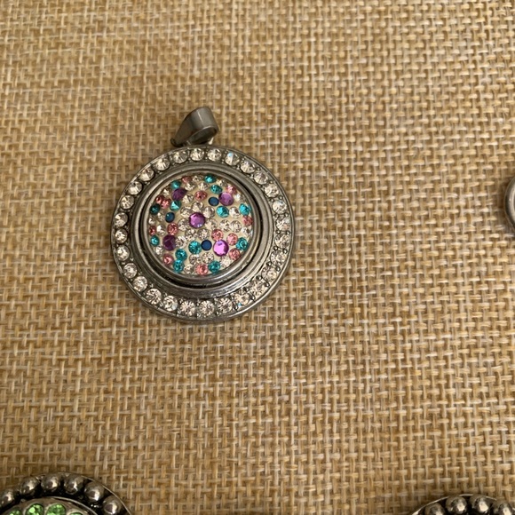 Ginger Snap style bracelet and pendant. Interchangeable pieces. - Picture 5 of 7